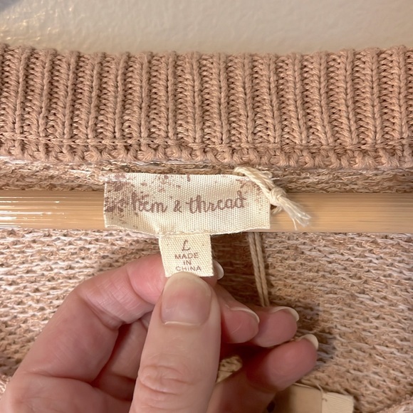 NWT Hem & Thread Cotton Blend Caramel Two Tone Preppy V-Neck Sweater Sz L - Picture 4 of 8